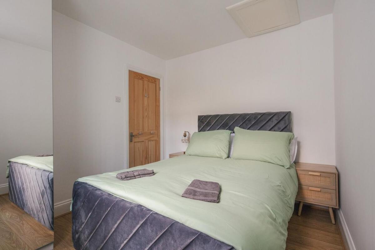 Apartamento Spacious 3 Bedroom With Ps5 And Pool Table Near O2 Arena Canary Wharf And Elizabeth Line To *